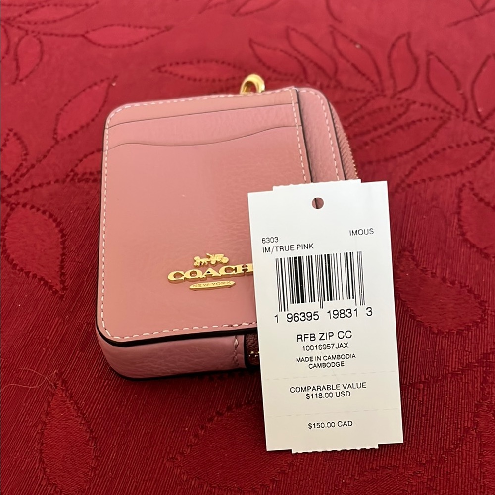 Coach zip Credit Card Holder - True Pink